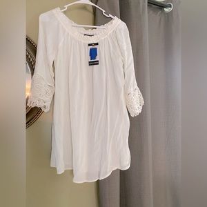 Brand new Chelsea and Theodore off the shoulder gauze summer blouse size small